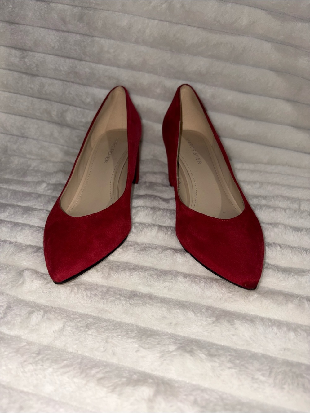 Marc Fisher Red suede Pointed-Toe Pumps 7M